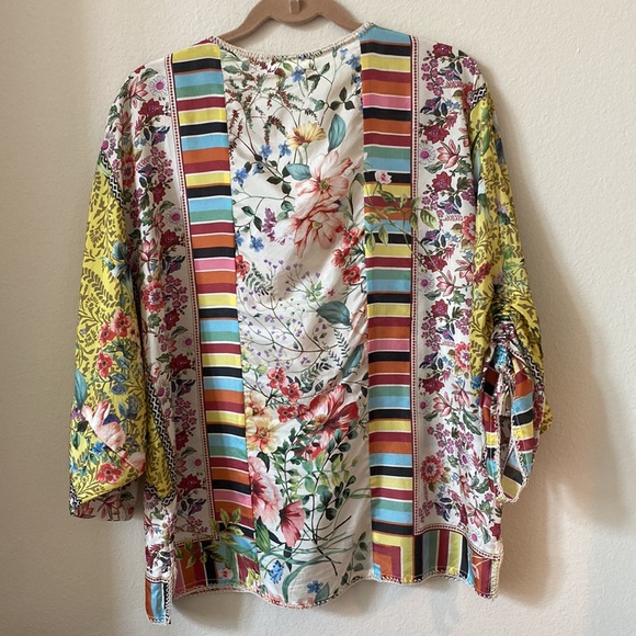 Johnny Was 100% silk Talia top. Very gently worn with original tag. - Picture 4 of 8